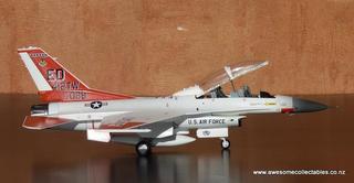 1/72 F-16D USAF Edwards Test Center